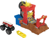 Hot Wheels Monster Trucks Playset & Toy Truck, Arena Smashers 5-Alarm Fire Crash Challenge, 1:64 Scale Firetruck & Crushable Car