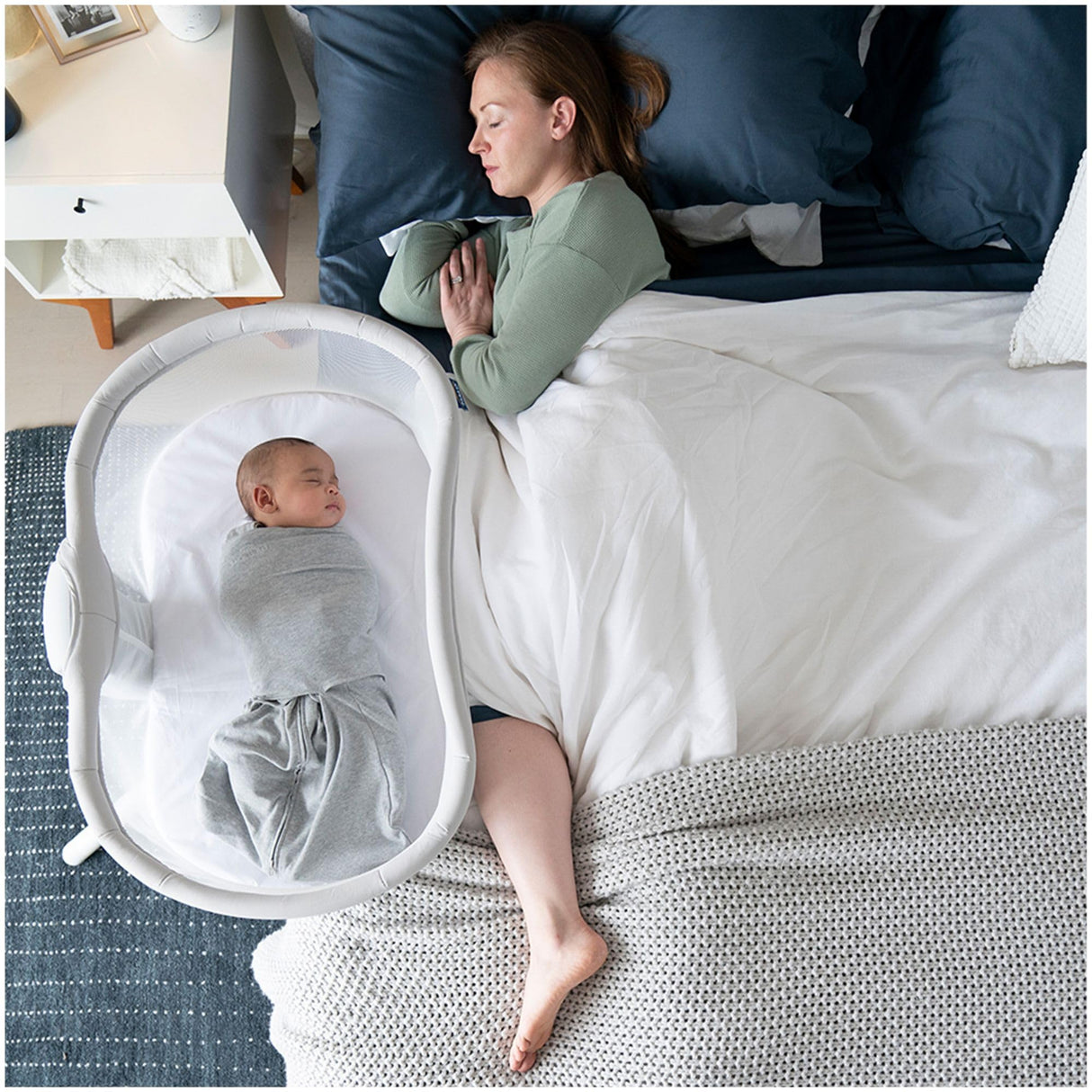 Halo Bassinest Swivel Sleeper 3.0, 2-in-1 System, Flat Bassinet + Portable Nest, Infant, Solid Grey